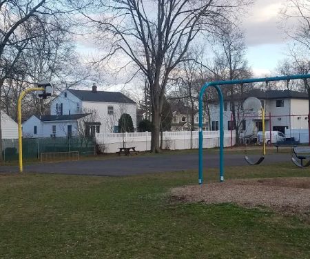 Lee Place Park