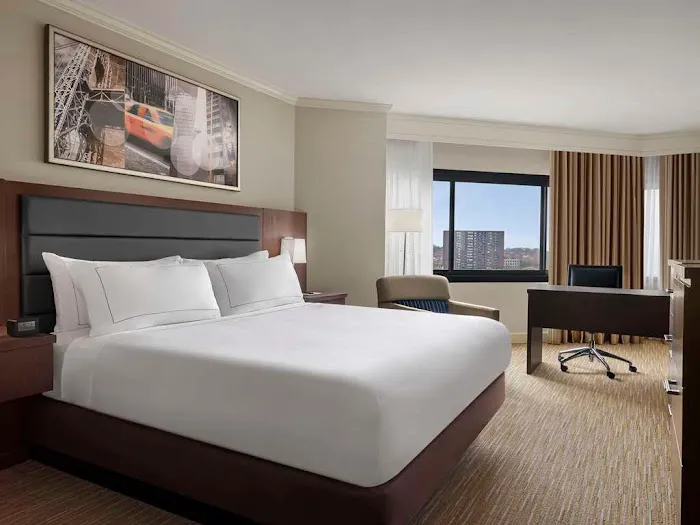 DoubleTree by Hilton Hotel Fort Lee - George Washington Bridge Picture 5