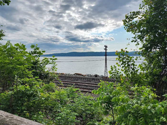 Tarrytown Riverwalk Picture 4
