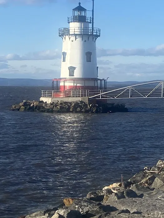 Tarrytown Riverwalk Picture 8