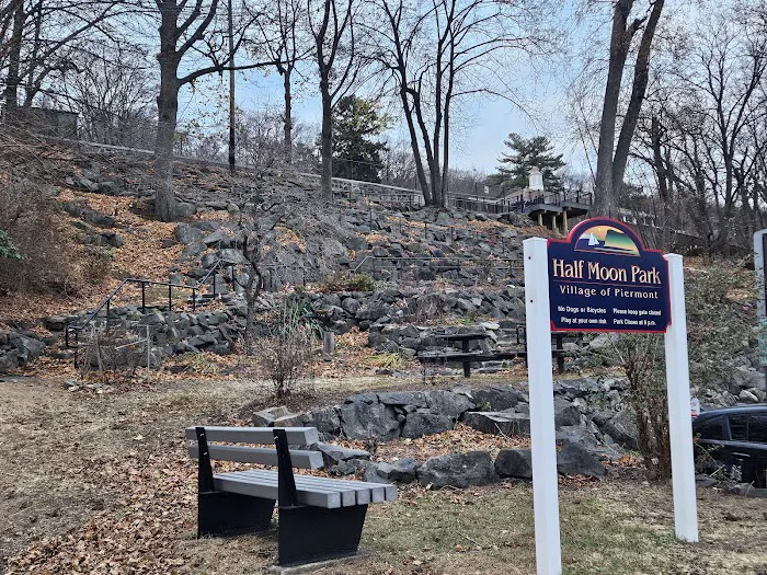 Half Moon Park Picture 7