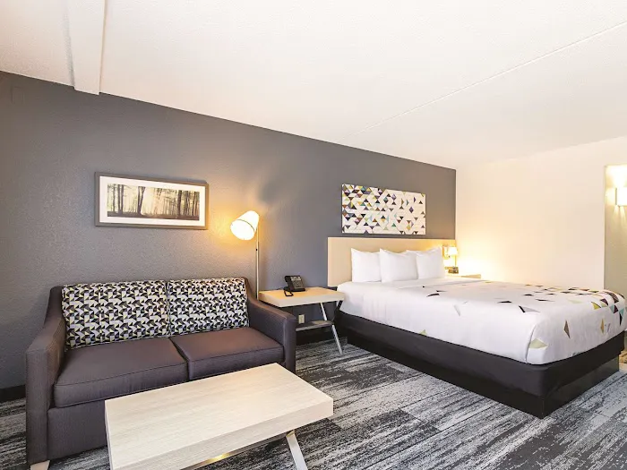 Baymont by Wyndham White Plains - Elmsford Picture 6
