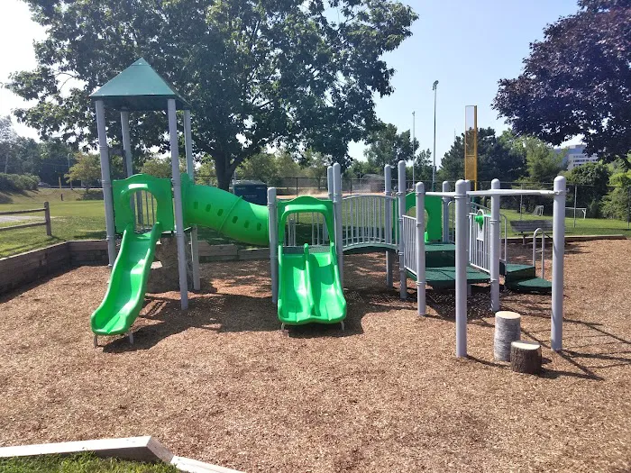 Bradhurst Park Picture 4