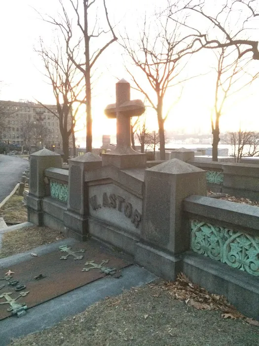 John Jacob Astor IV Grave Picture 10