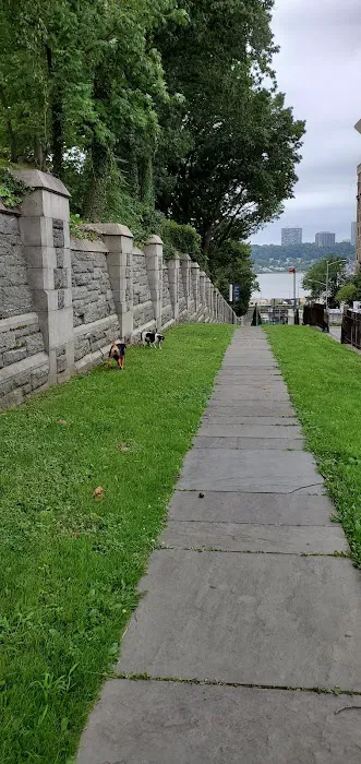 John Jacob Astor IV Grave Picture 5