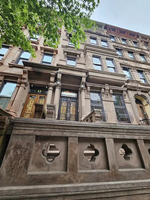 Sherlock's Brownstone Picture 5