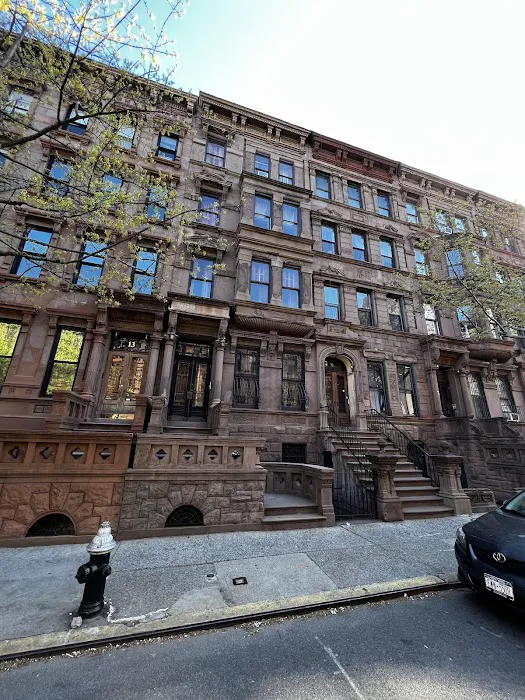 Sherlock's Brownstone Picture 8