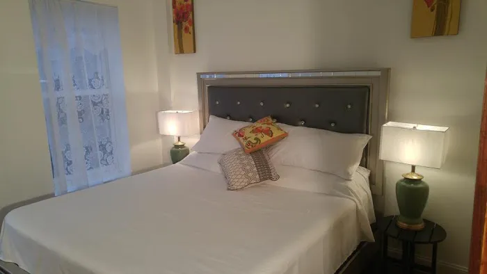 Two Bedroom Townhouse Picture 1