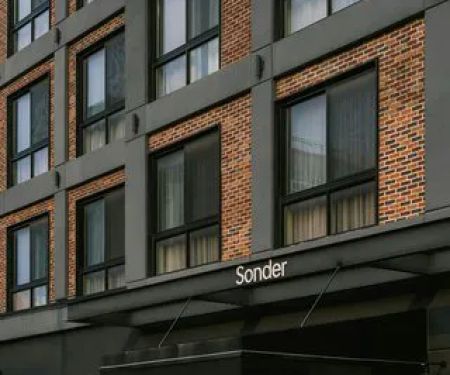 The Dutch Hotel Long Island City, Sonder