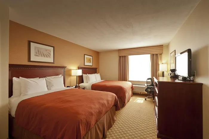 Queens County Inn and Suites Picture 6