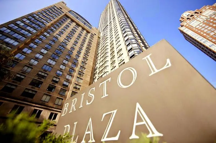 Bristol Plaza Picture 8