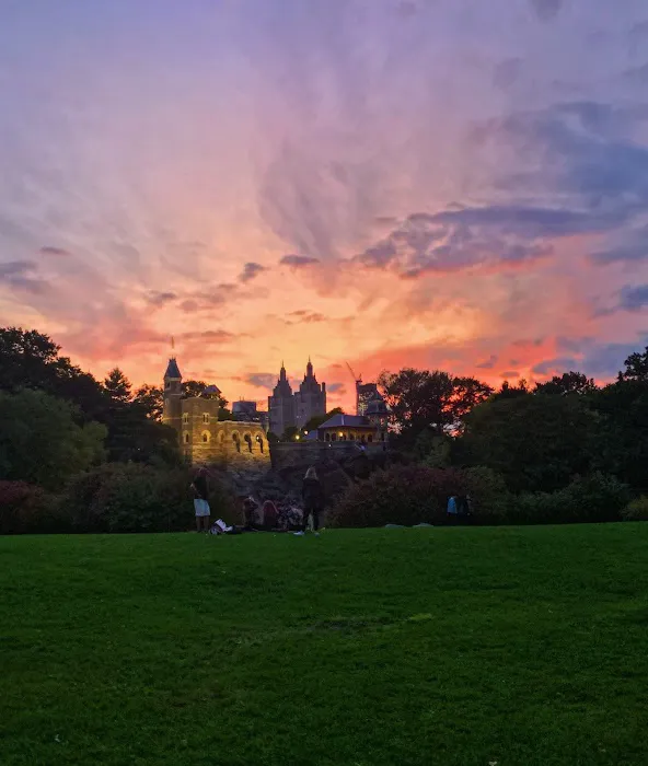 South Lawn / Quiet Lawn Picture 9