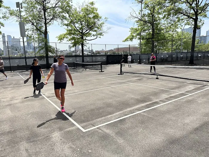 Roosevelt Island Pickleball Courts Picture 8
