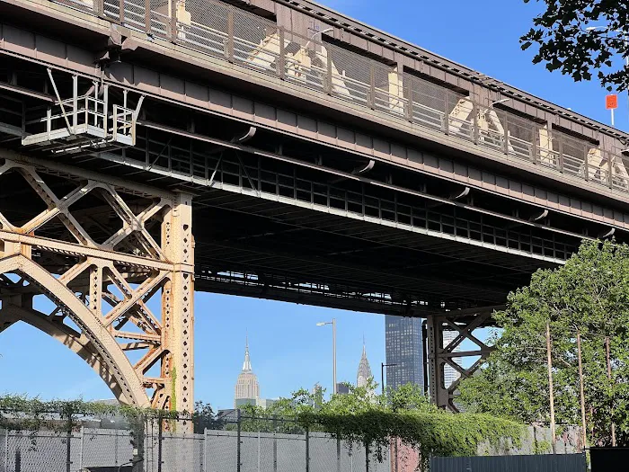 Queensbridge 