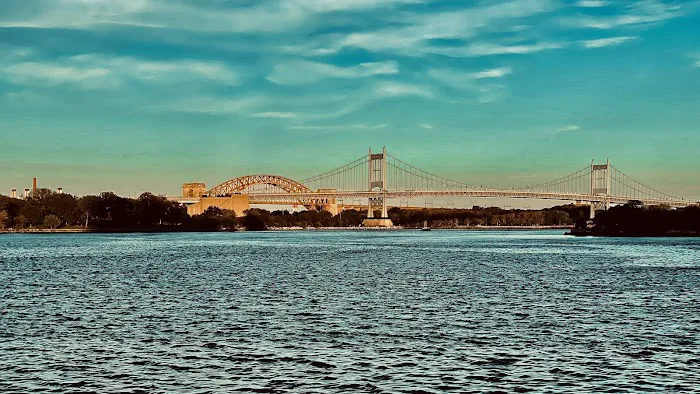 East River Greenway Picture 6
