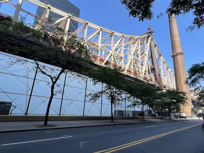 Queensboro Oval Picture 5
