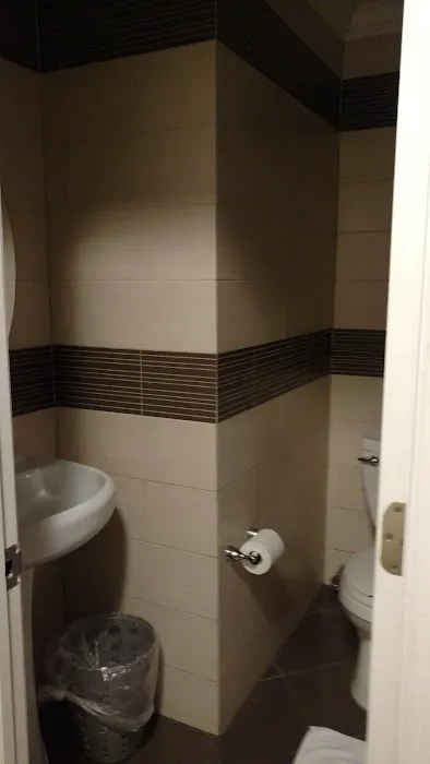 Central Park Apartments Picture 1