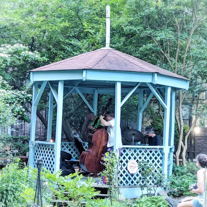 West 104th Street Garden Picture 4