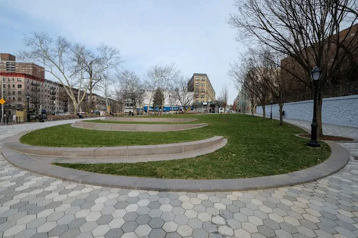 Montefiore Square Picture 3