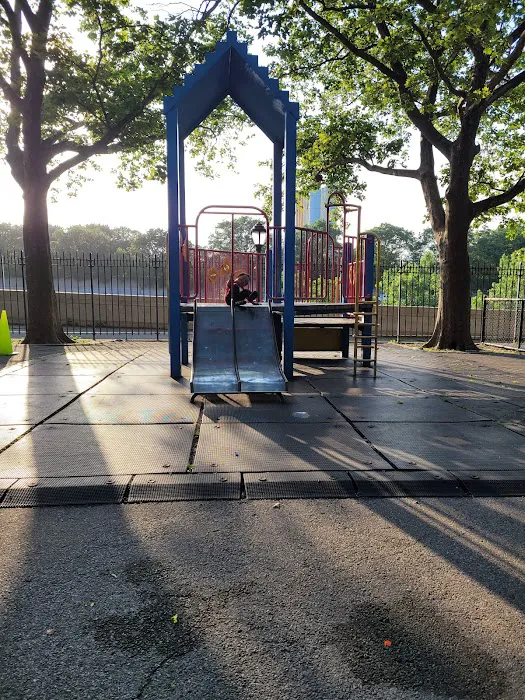 142nd Street Dog Run Picture 1