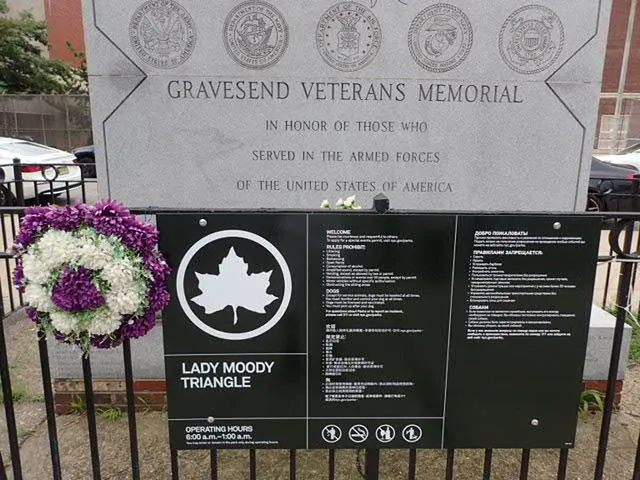 Lady Moody Triangle Picture 1