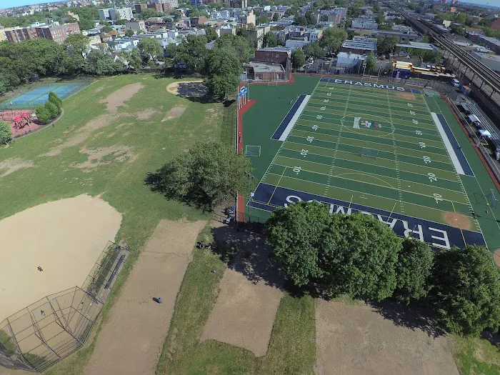 Friends Field Picture 7