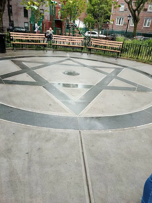 Babi Yar Triangle Playground Picture 6