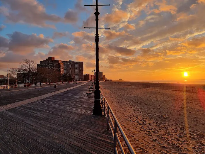 Brighton Beach Picture 4
