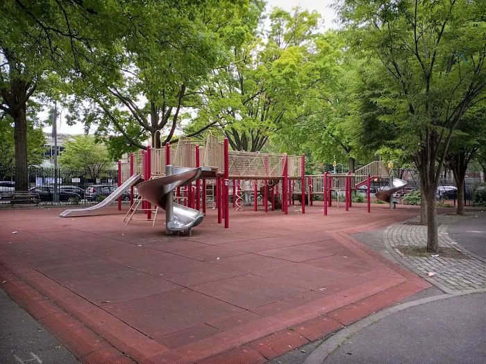 St. John's Park Picture 4