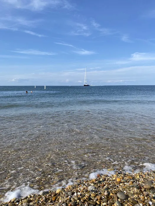 Gin Beach Picture 4