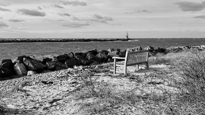 Gin Beach Picture 10