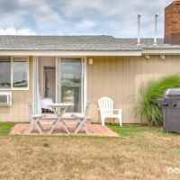 435 East Lake ico
