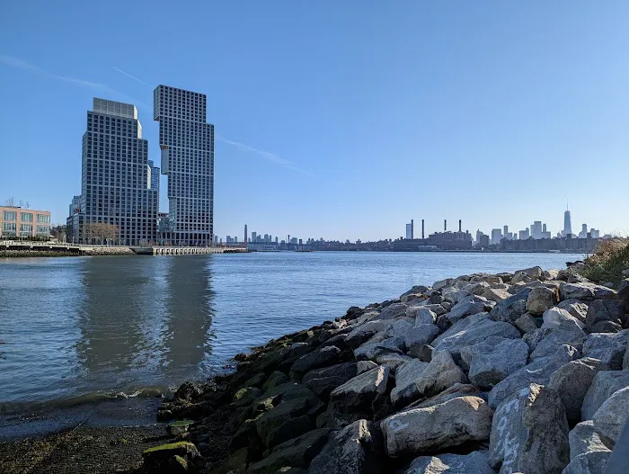 Hunter's Point South Kayak Ramp Picture 6