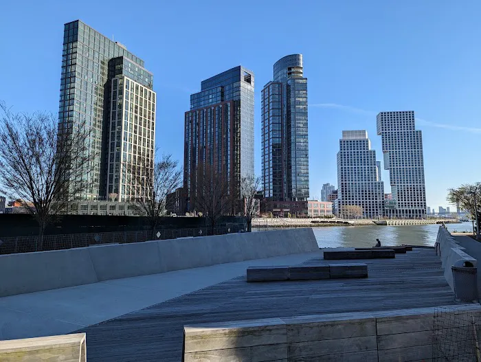 Hunter's Point South Kayak Ramp Picture 9