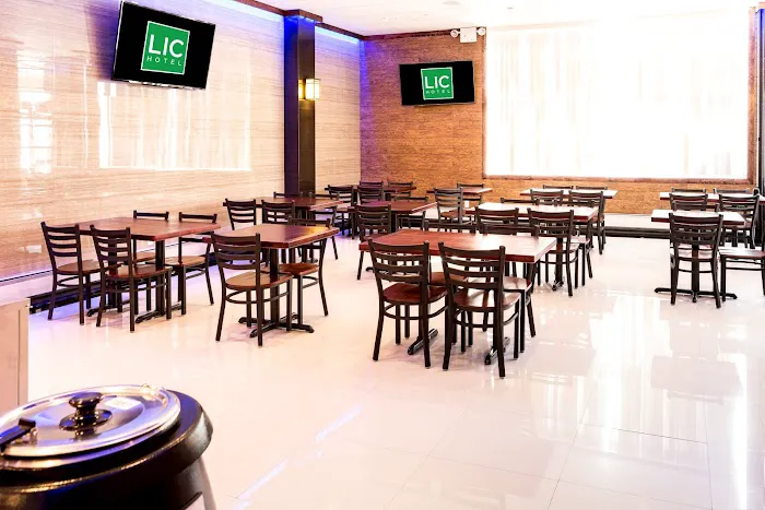 LIC Hotel Picture 5