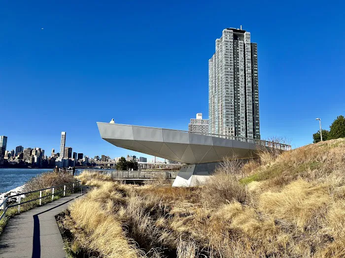 Hunter's Point South Park Extension Picture 5