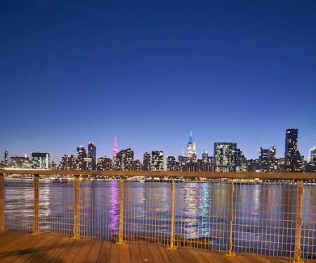 Gantry Plaza State Park Recreational Dock