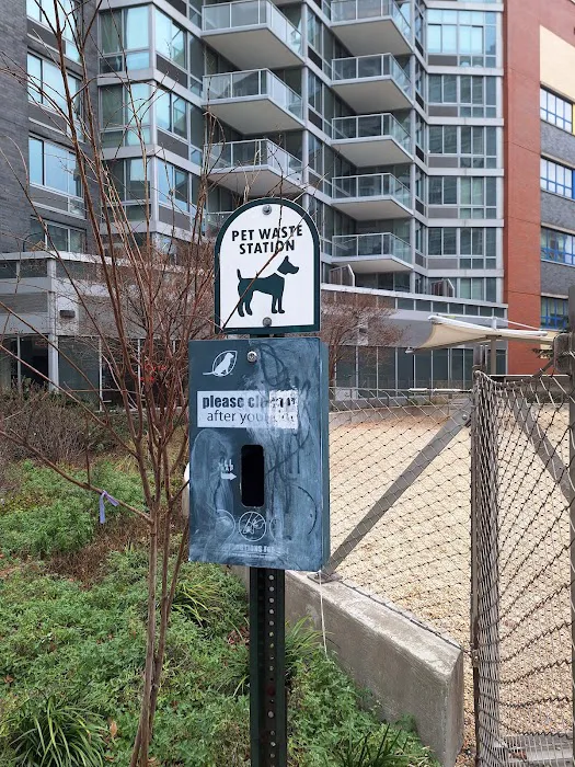 Dog Park Of Gantry Plaza State Park Picture 6