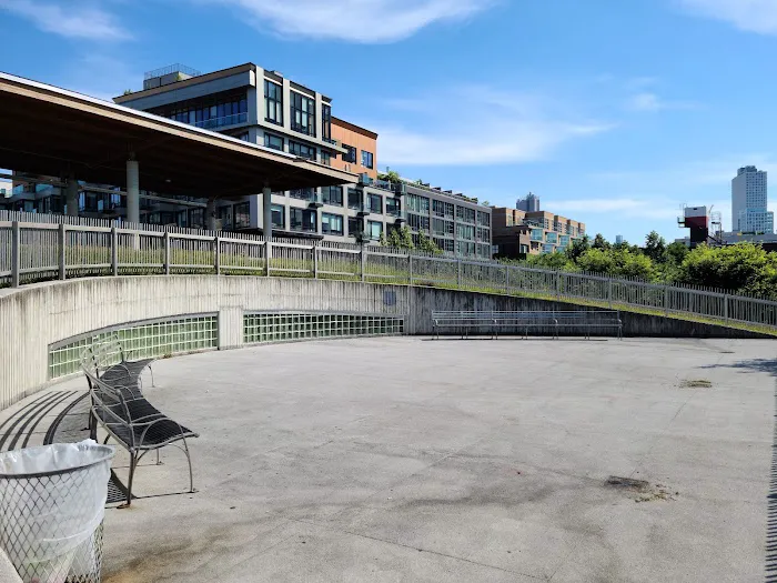 Bushwick Inlet Park Picture 7
