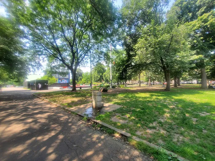 Herbert Von King Park Picture 6