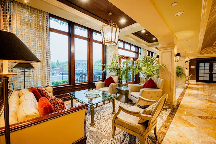 Delamar Greenwich Harbor Picture 2