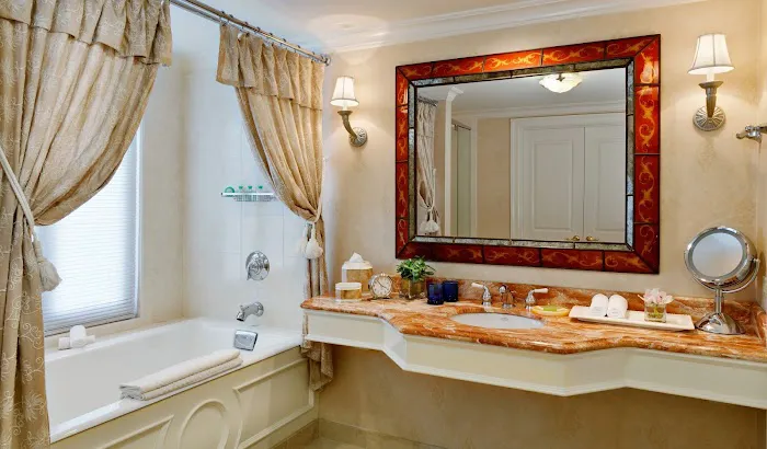 Delamar Greenwich Harbor Picture 5