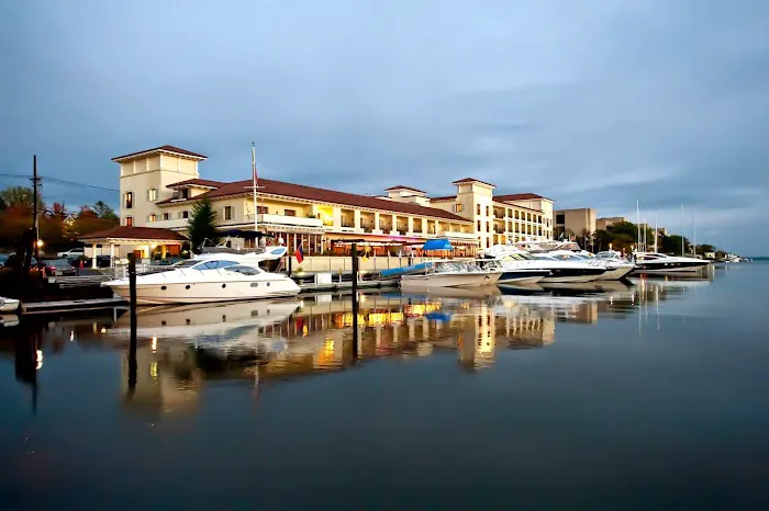 Delamar Greenwich Harbor Picture 6