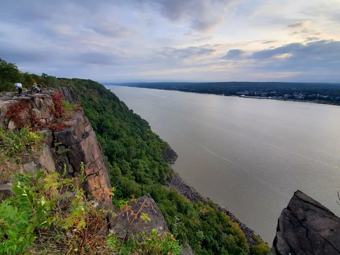 Palisades Interstate Park Trail Picture 1