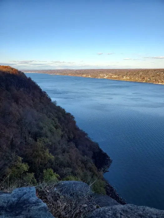 Lookout place Picture 1