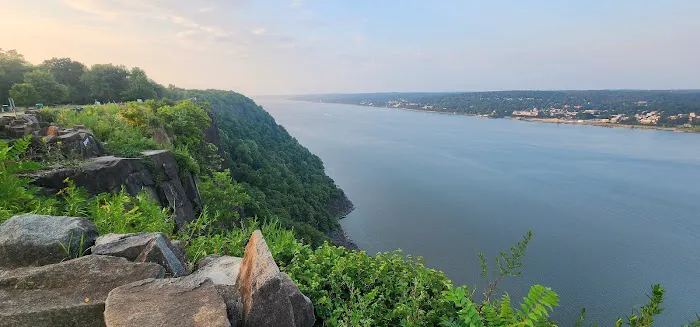 Lookout place Picture 9