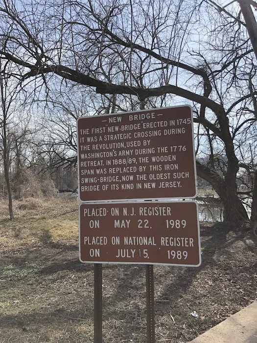 Clarence W Brett Park at Historic New Bridge Landing Picture 9