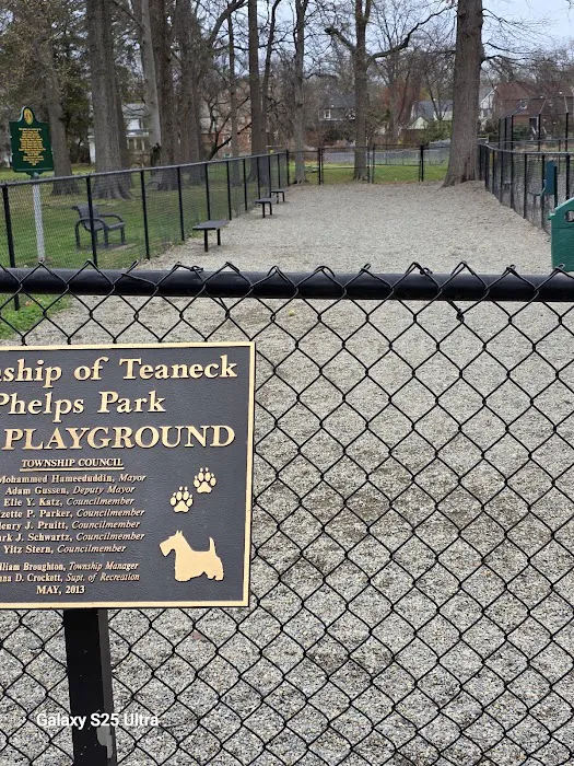 Phelps Park Picture 9