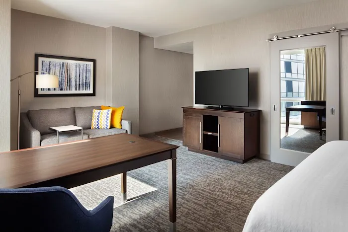 Hampton Inn & Suites Teaneck Glenpointe Picture 4