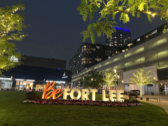 Fort Lee Park Picture 5